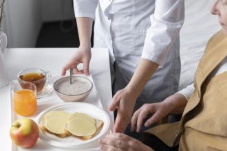 Rester chez soi à Nemours : ce qu'un service à domicile peut changer au quotidien