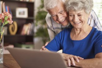 Stress et émotions après 60 ans : des solutions concrètes pour mieux vivre au quotidien